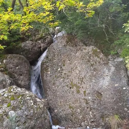 το σπιτάκι του σπύρου * Oinokhorion